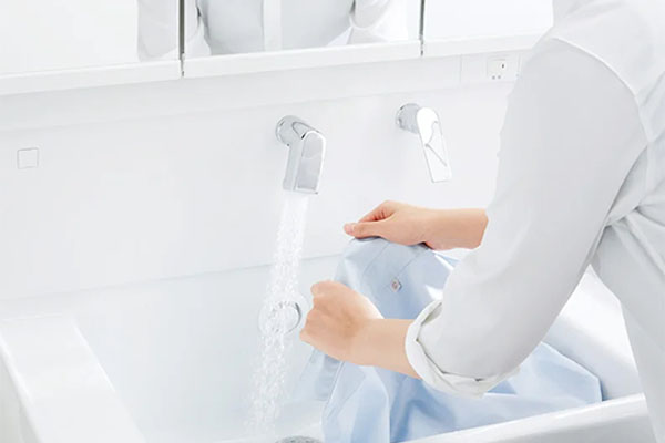 サクア エアインスウィング水栓